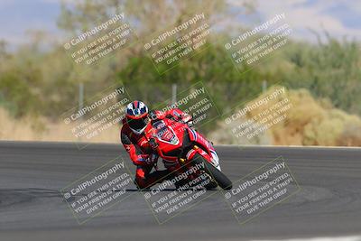 media/Oct-09-2022-SoCal Trackdays (Sun) [[95640aeeb6]]/Turn 3 (930am)/
